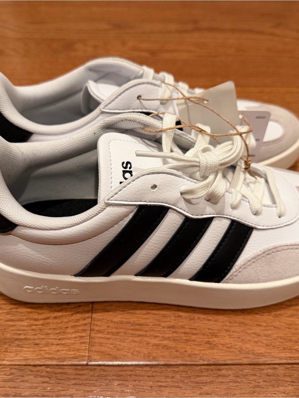 Adidas Women's Barreda Decode Sneaker White/black/Gray - Picture 14 of 16